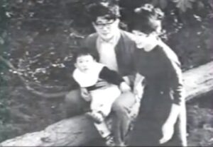 Hikari con sus padres